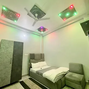 Hotel Prakash ! ! Fully-air-conditioned At Prime Location With Off Site Parking Availability, Near Kashi Vishwanath Temple, And Ganga Ghat, Newly Constructed And Luxurious - 3